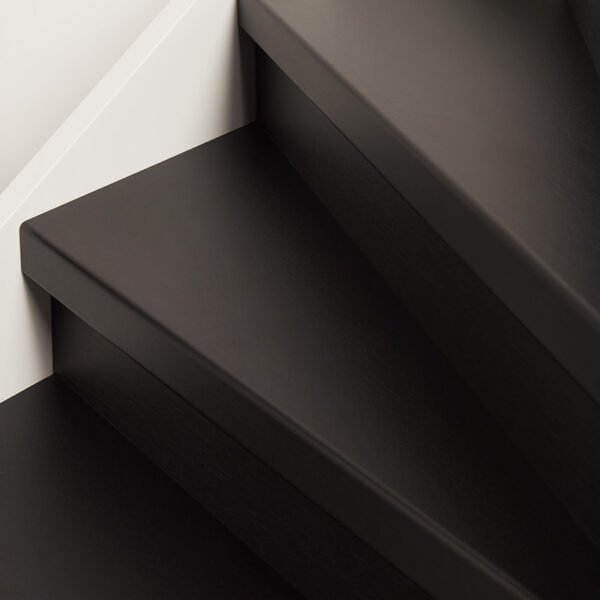 Stairmaker trap decor - Deep Black met zwart stootbord