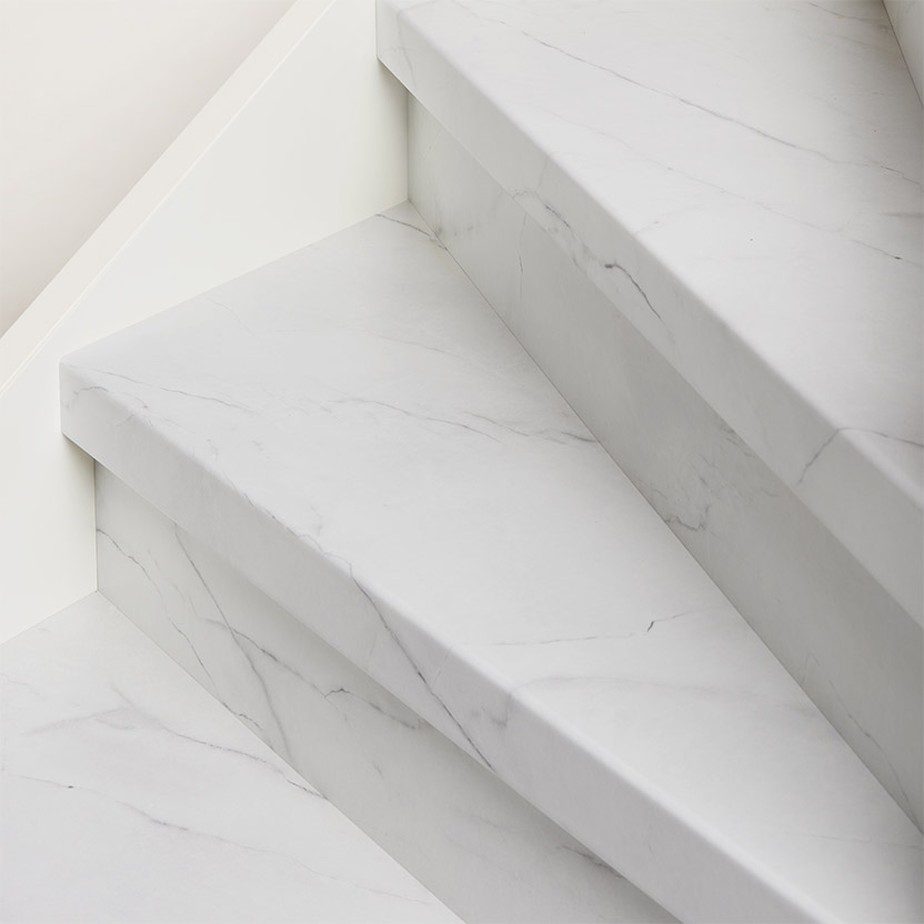Stairmaker trap decor - White Marble met marmer stootbord